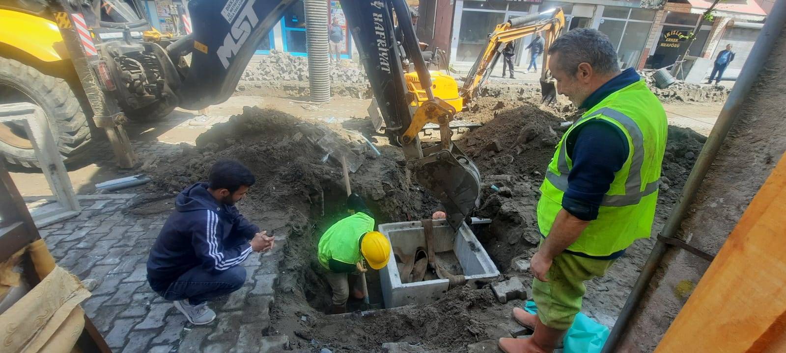 BÜYÜKŞEHİR, ÜNYE’NİN İÇME SUYU VE KANALİZASYON SORUNA NEŞTER VURDU